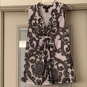 Sleeveless dressy top